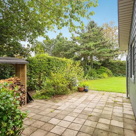 Vakantiehuis Stunning In W/ Wifi&2 Bedrooms